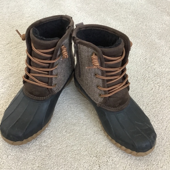 Brown herringbone winter boot - Picture 2 of 5